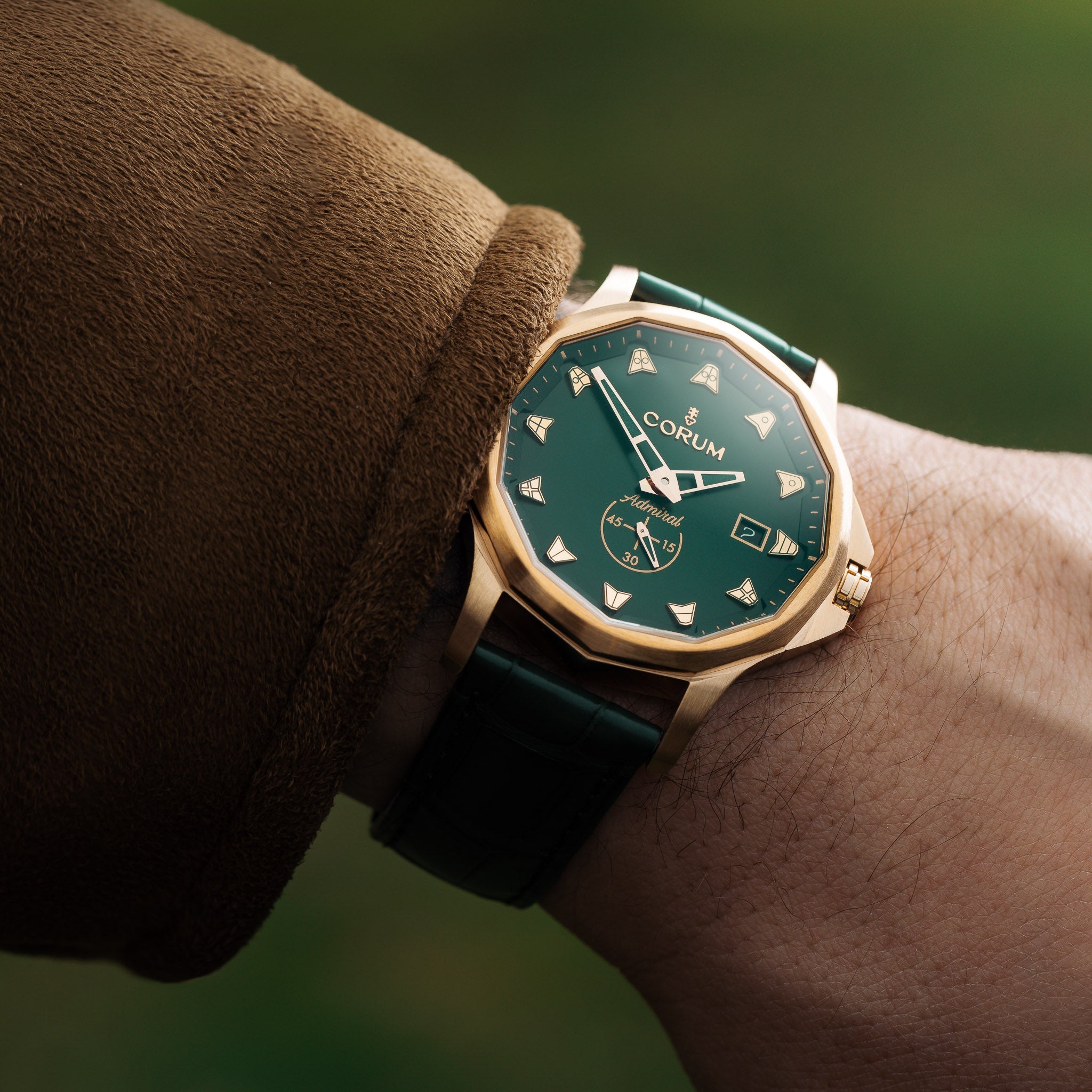 Corum Watch Admiral 42 Bronze Green A395/04035 Image 2