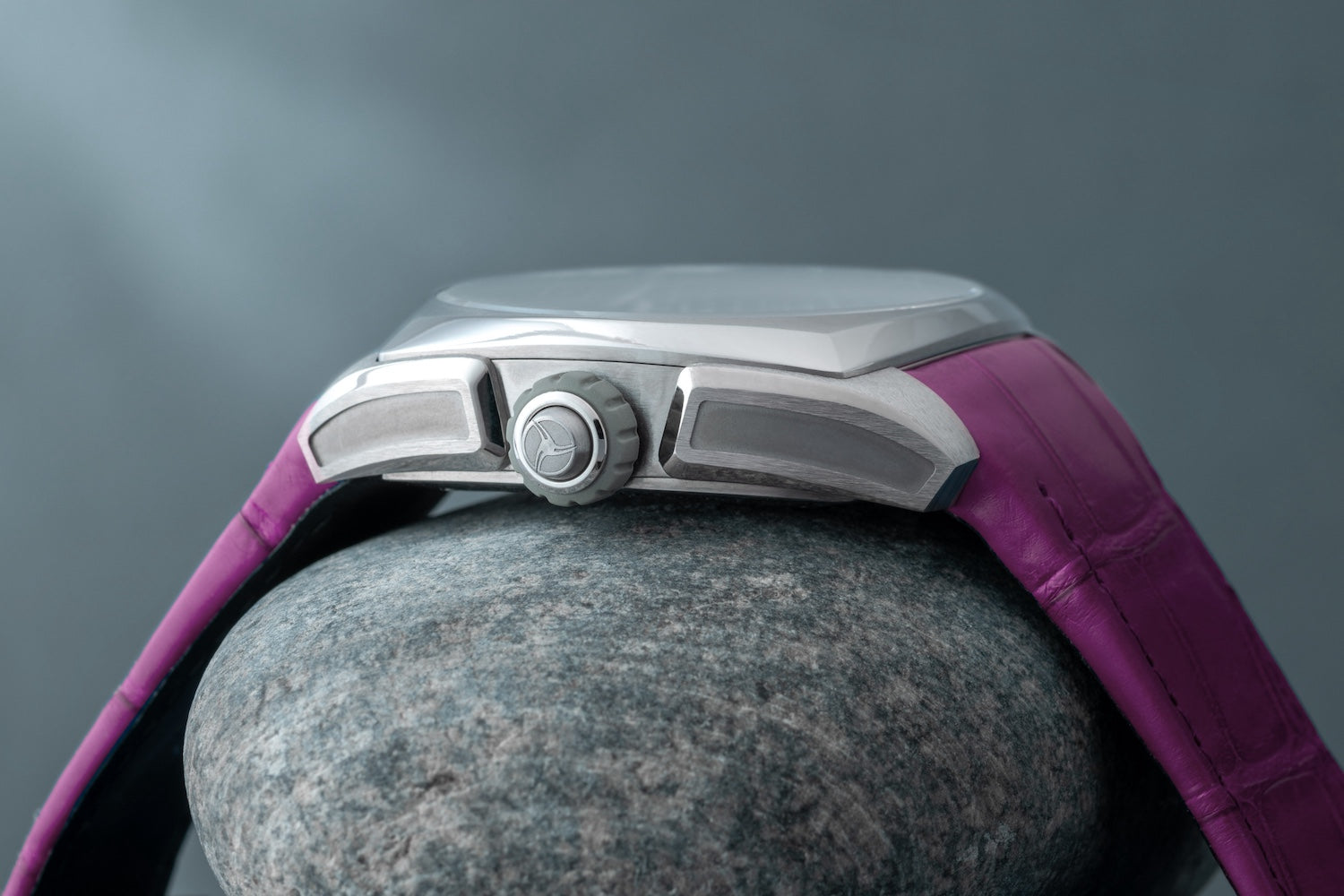 Cyrus Klepcys GMT Titanium Royal Purple Alligator Watch 539.507.TTA.D Image 6