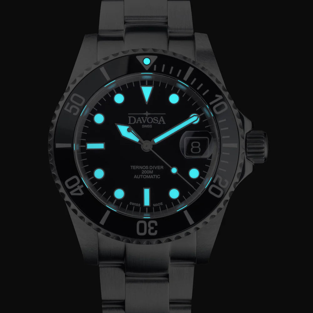 davosa-ternos-diver-watch-16155050-loupe