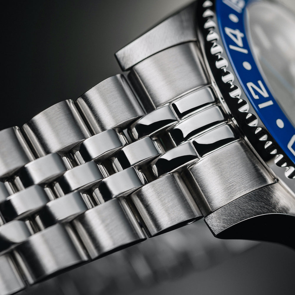 Davosa Ternos Professional TT GMT Watch 16157104 Image 3