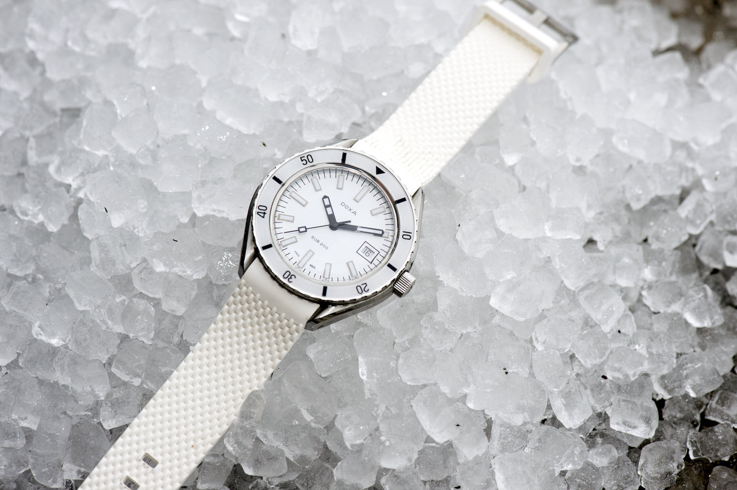 Doxa Sub 200 Whitepearl Watch 799.10.011.23 Image 7