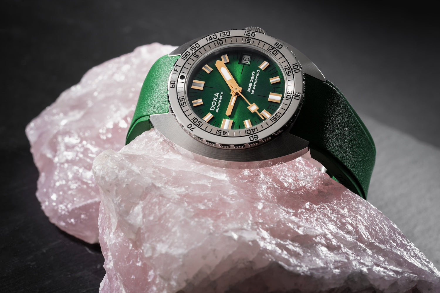Doxa SUB 200T Sea Emerald Sunray Watch 804.10.131S.26 Image 4