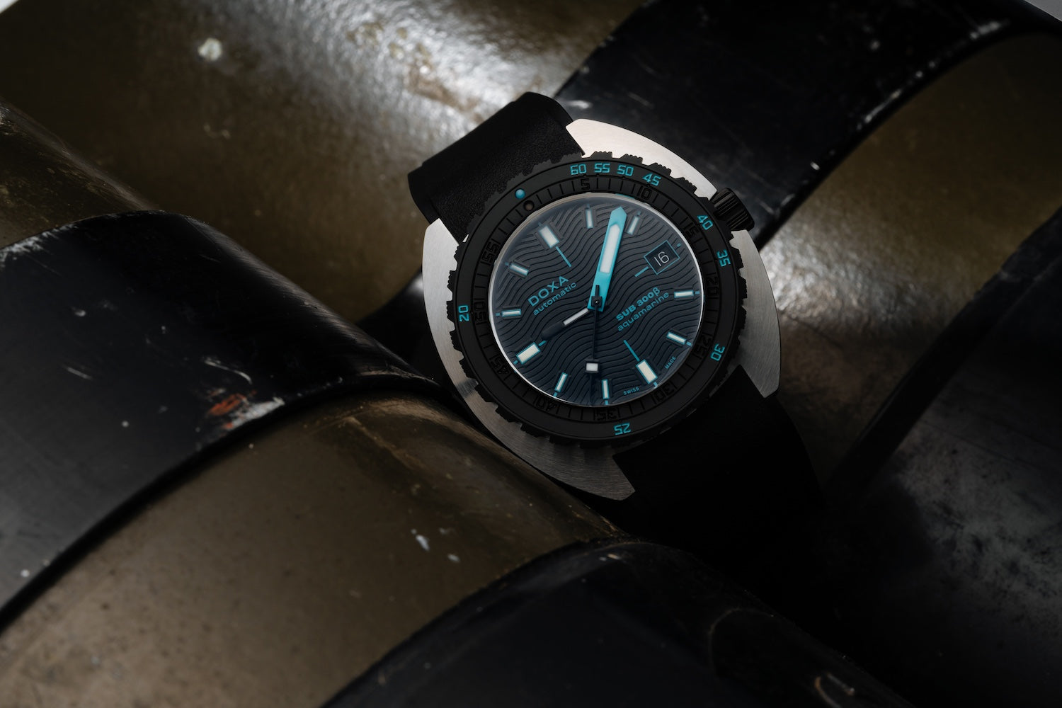Doxa SUB 300 Beta Ceramic Steel Aquamarine Rubber Black Watch 830.10.241.20 Image 5