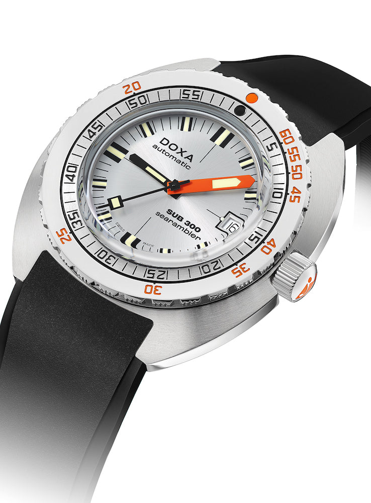 Doxa SUB 300 COSC Searambler Rubber Watch 821.10.021.20 Image 2