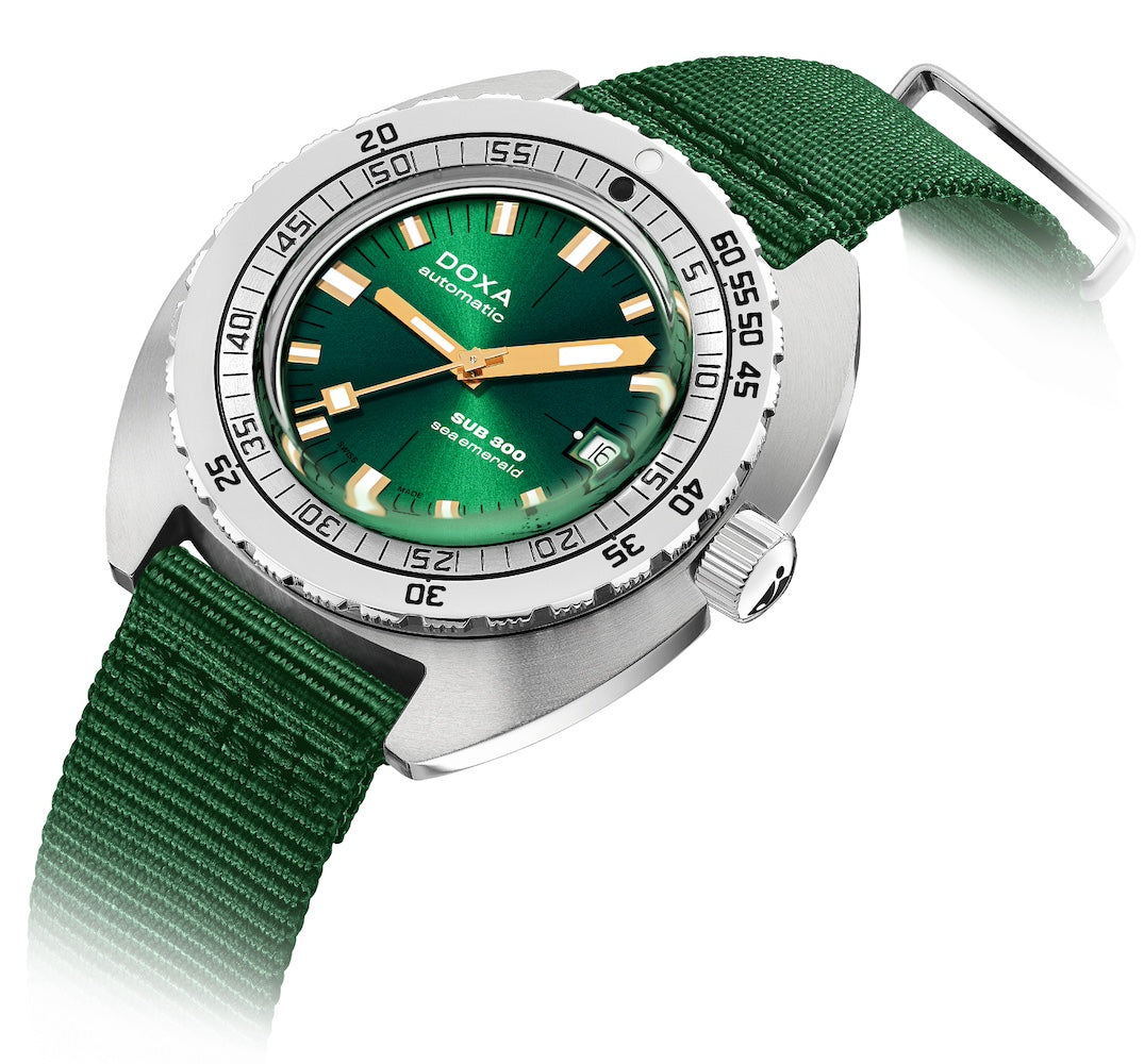 Doxa SUB 300 Sea Emerald Nato Watch 821.10.131.26-N Image 2
