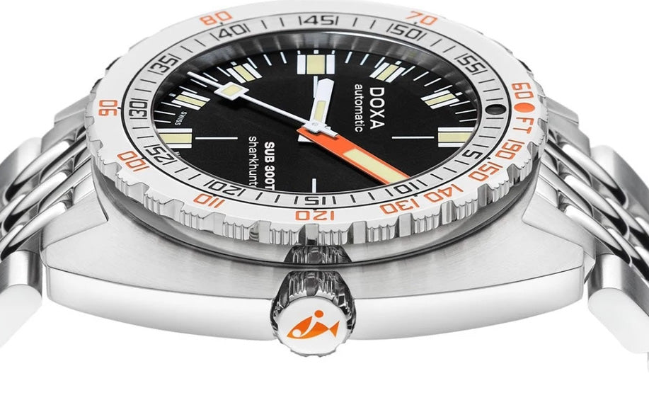 Doxa SUB 300T Sharkhunter Bracelet Watch 840.10.101.10 Image 3