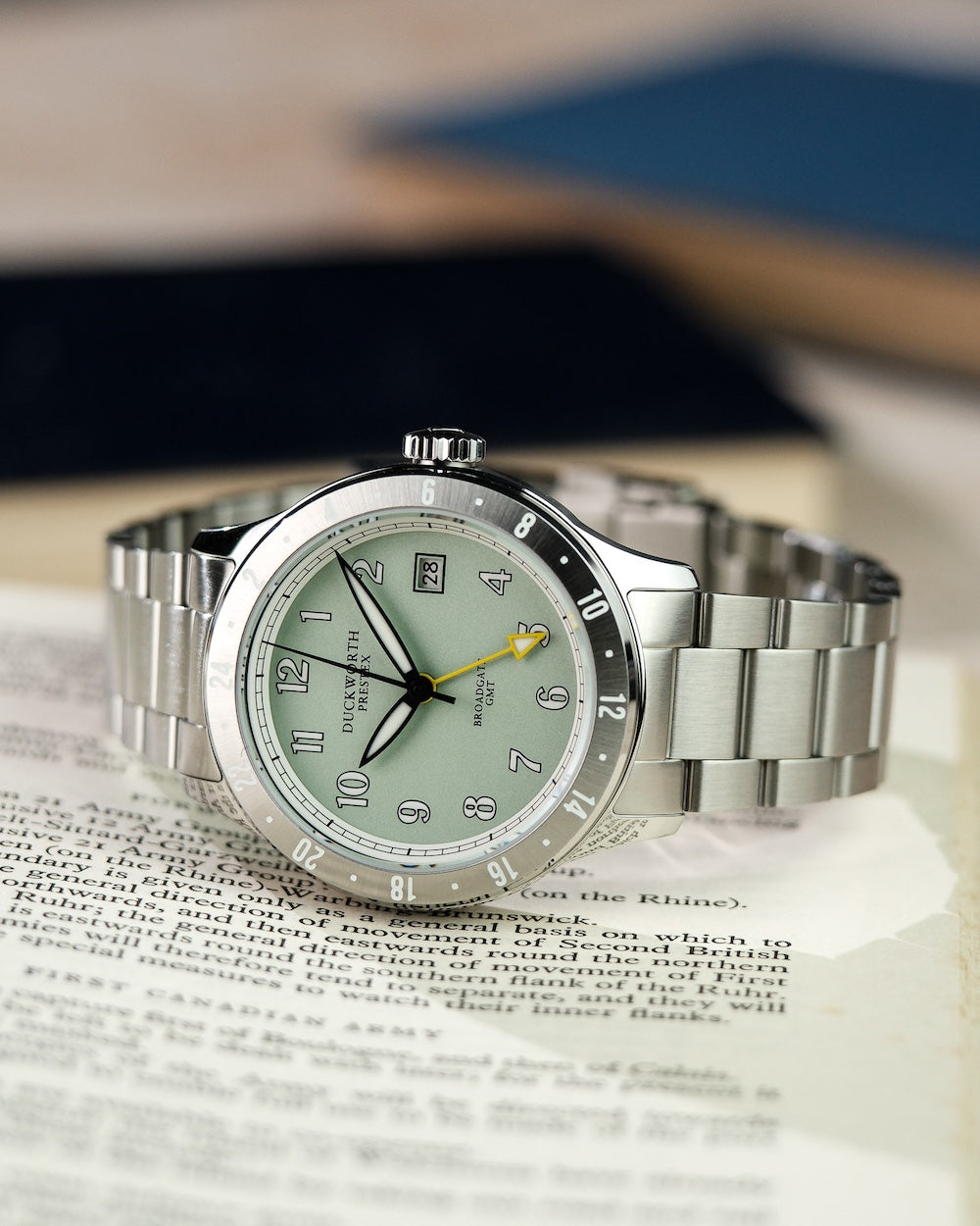 Duckworth Prestex Broadgate GMT Green Bracelet Watch D760-04-ST Image 2