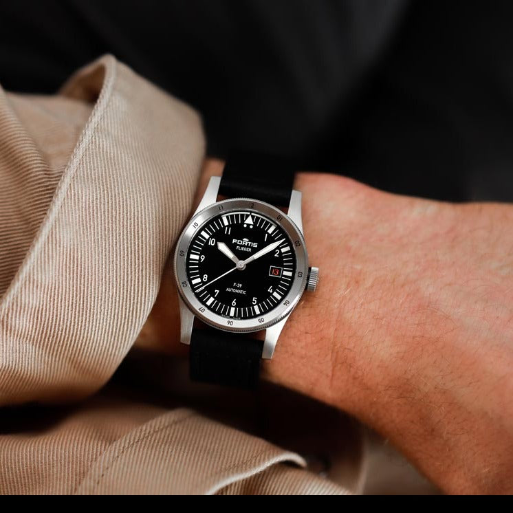 Fortis Flieger F-39 Automatic Black Watch F4220016 Image 2