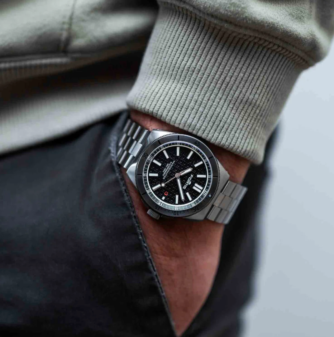 Fortis Marinemaster M-40 Gravity Black Watch F8120027 Image 3