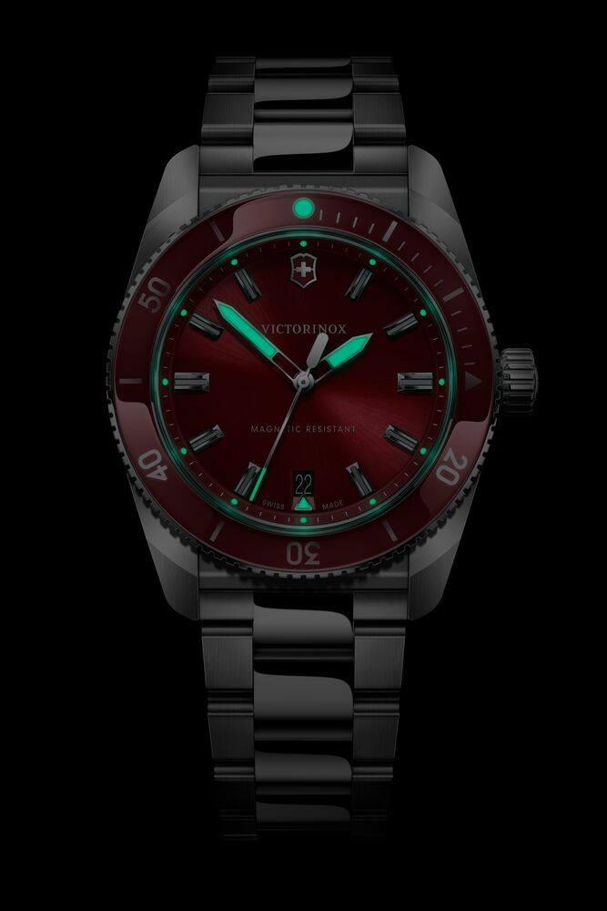 ictorinox-maverick-39mm-quartz-watch-242098