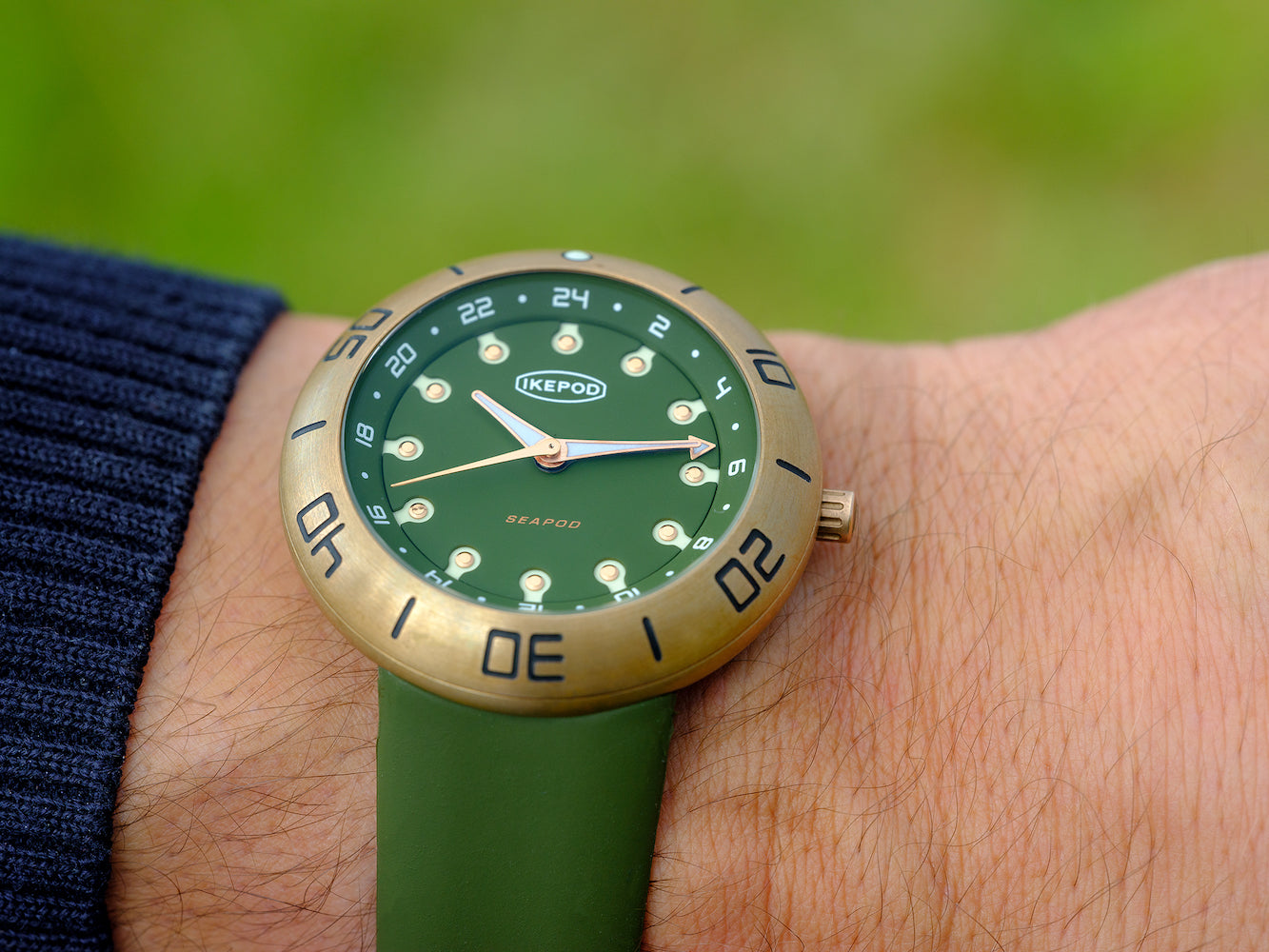 Ikepod Seapod GMT Bronze Yves Green Limited Edition Watch S006 YVES GREEN Image 2