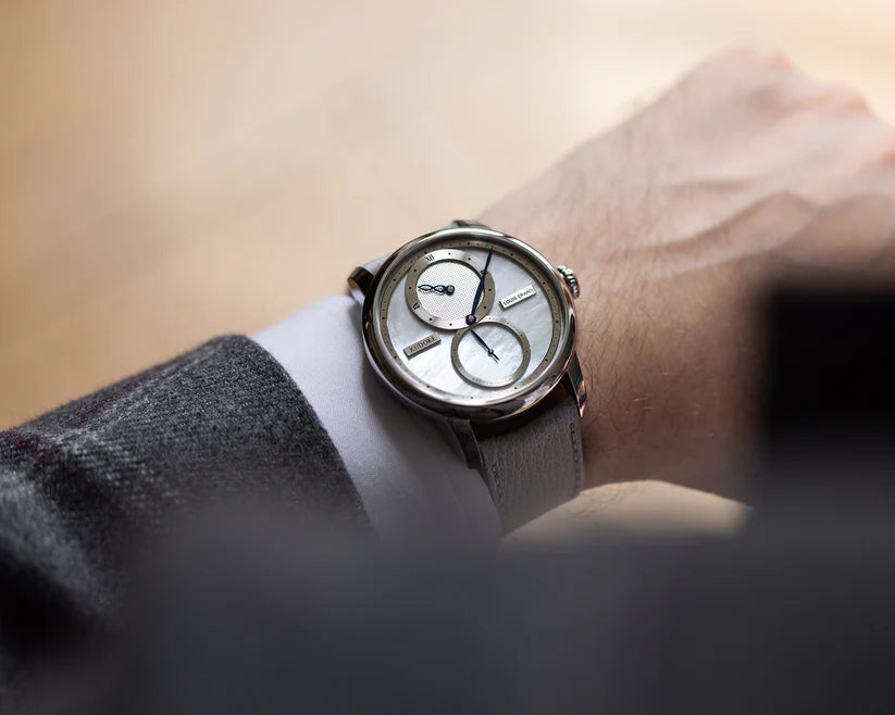 louis-erard-le-regulateur-louis-erard-x-kudoke-white-mop-limited-edition-watch-85237aa44-bva179
