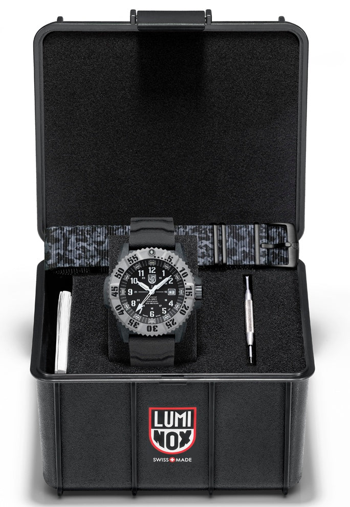 Luminox MIL-SPEC Watch XL.3351.1.SET Image 9