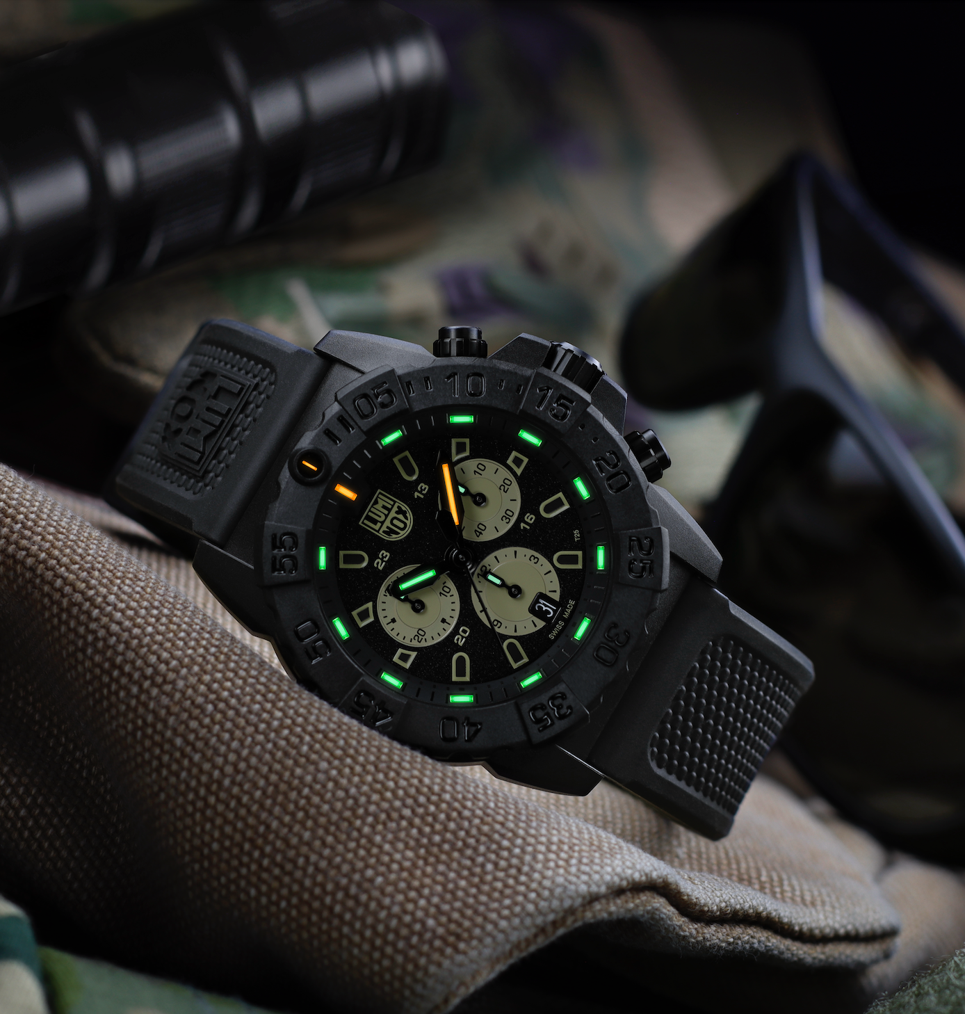 Luminox Navy SEAL Chronogrpah 3580 Series Watch XS.3587 Image 2