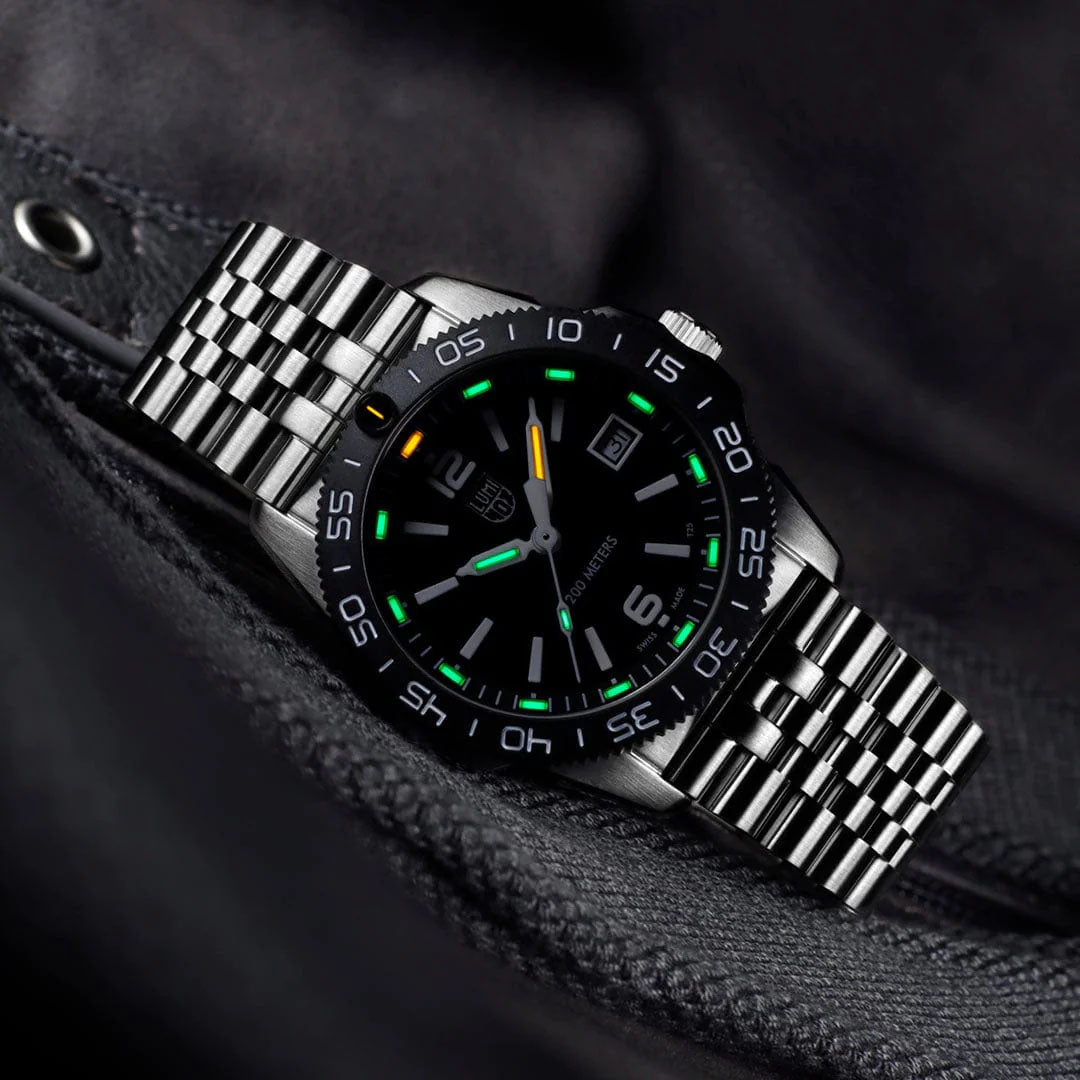 Luminox Pacific Diver Ripple Collection 3120M Series Watch XS.3122M Image 9