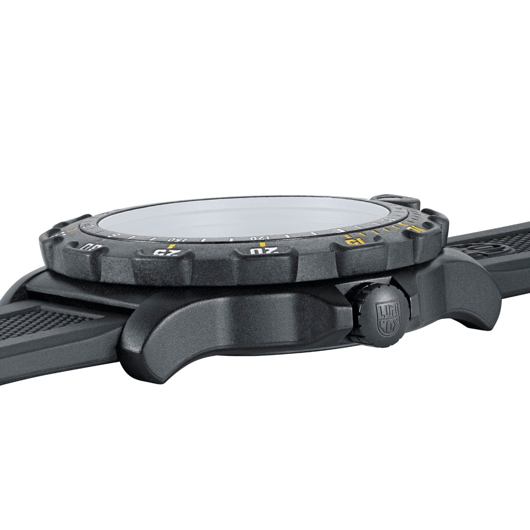 luminox-recon-point-man-heritage-8820h-series-watch-xl-8825-h-2-image.