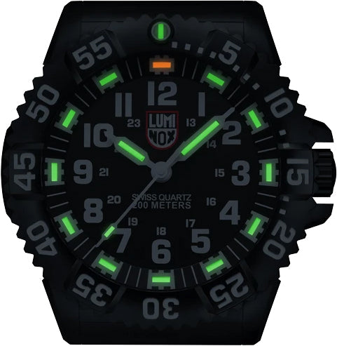 Luminox Wall Clock XL.BIG.40 Image 2