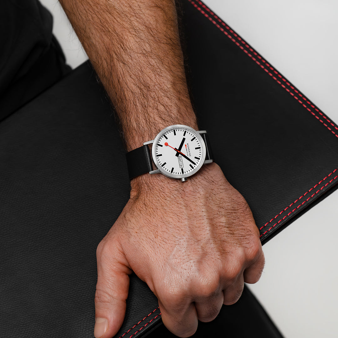 Mondaine Classic Watch A667.30360.11SBBV Image 10