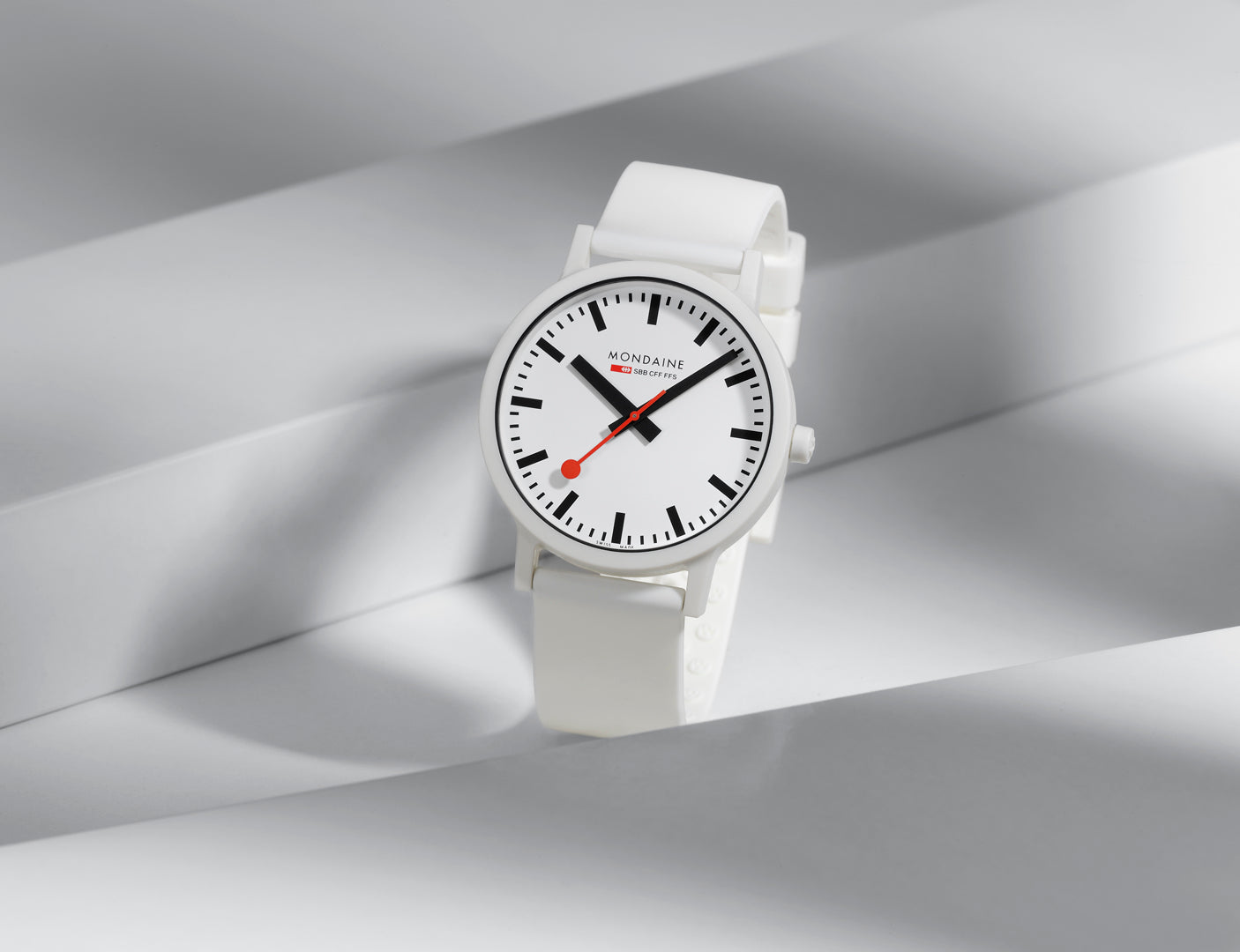 Mondaine Essence Watch MS1.41110.RA Image 9