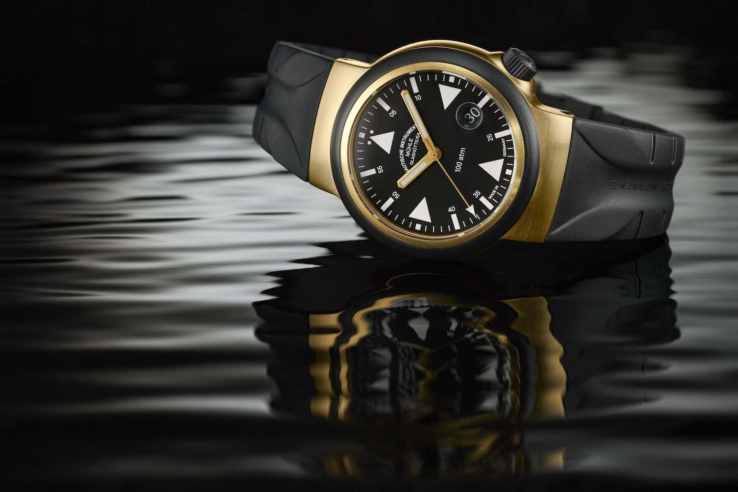 Muhle Glashutte Watch S.A.R. Rescue Timer Gold Special Edition M1-41-09-KB Image 3