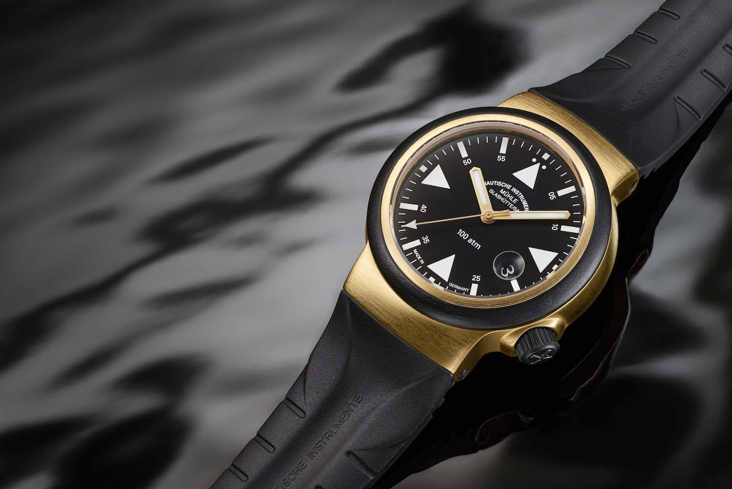 Muhle Glashutte Watch S.A.R. Rescue Timer Gold Special Edition M1-41-09-KB Image 5