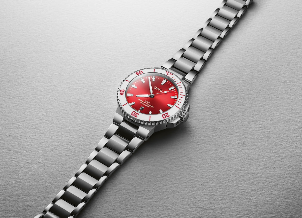 Oris Aquis Date 41.5mm Taste Of Summer Red 01 733 7787 4138-07 8 22 04PEB Image 3