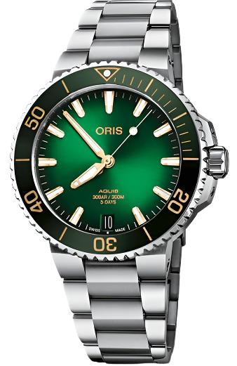 Oris Aquis Date Calibre 400 Green Bracelet 01 400 7769 4127-07 8 22 09PEB Image 1