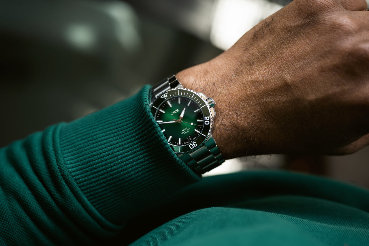 Oris Aquis Date Calibre 400 Green Bracelet 01 400 7769 4157-07 8 22 09PEB Image 4