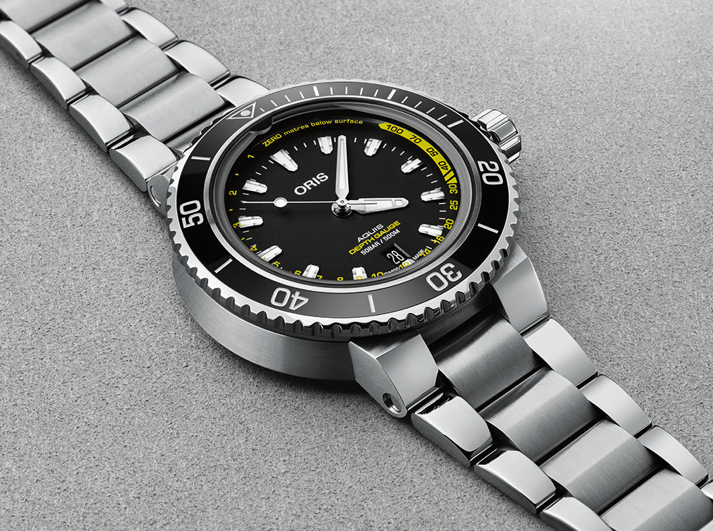 Oris Aquis Depth Gauge Bracelet 01 733 7755 4154-Set MB Image 3