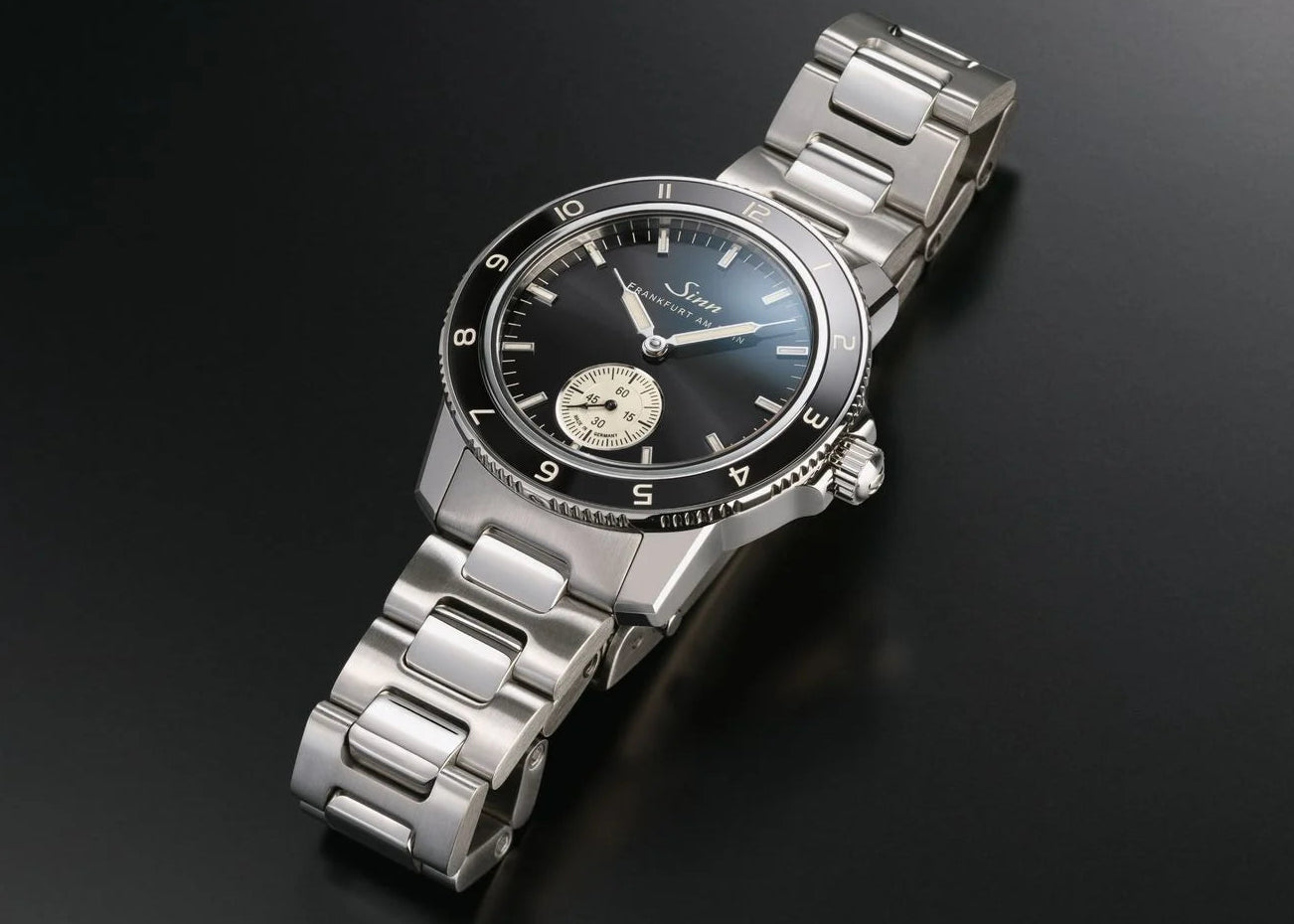sinn-104-classic-12-watch-104-060-h-link-image