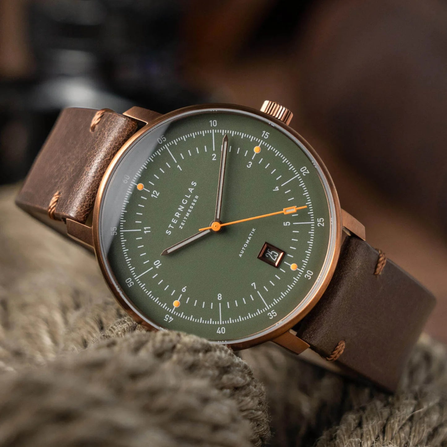 sternglas-hamburg-pro-automatic-dark-green-bronze-watch-s02-hp35-vi17