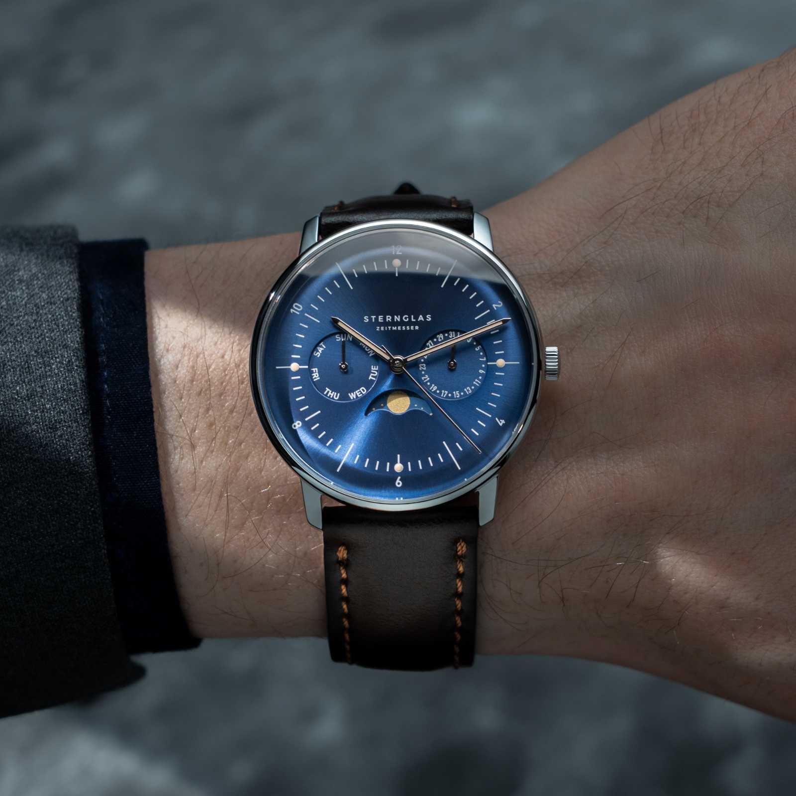 sternglas-naos-38mm-quartz-moonphase-watch-s01-nm06-br02-image11