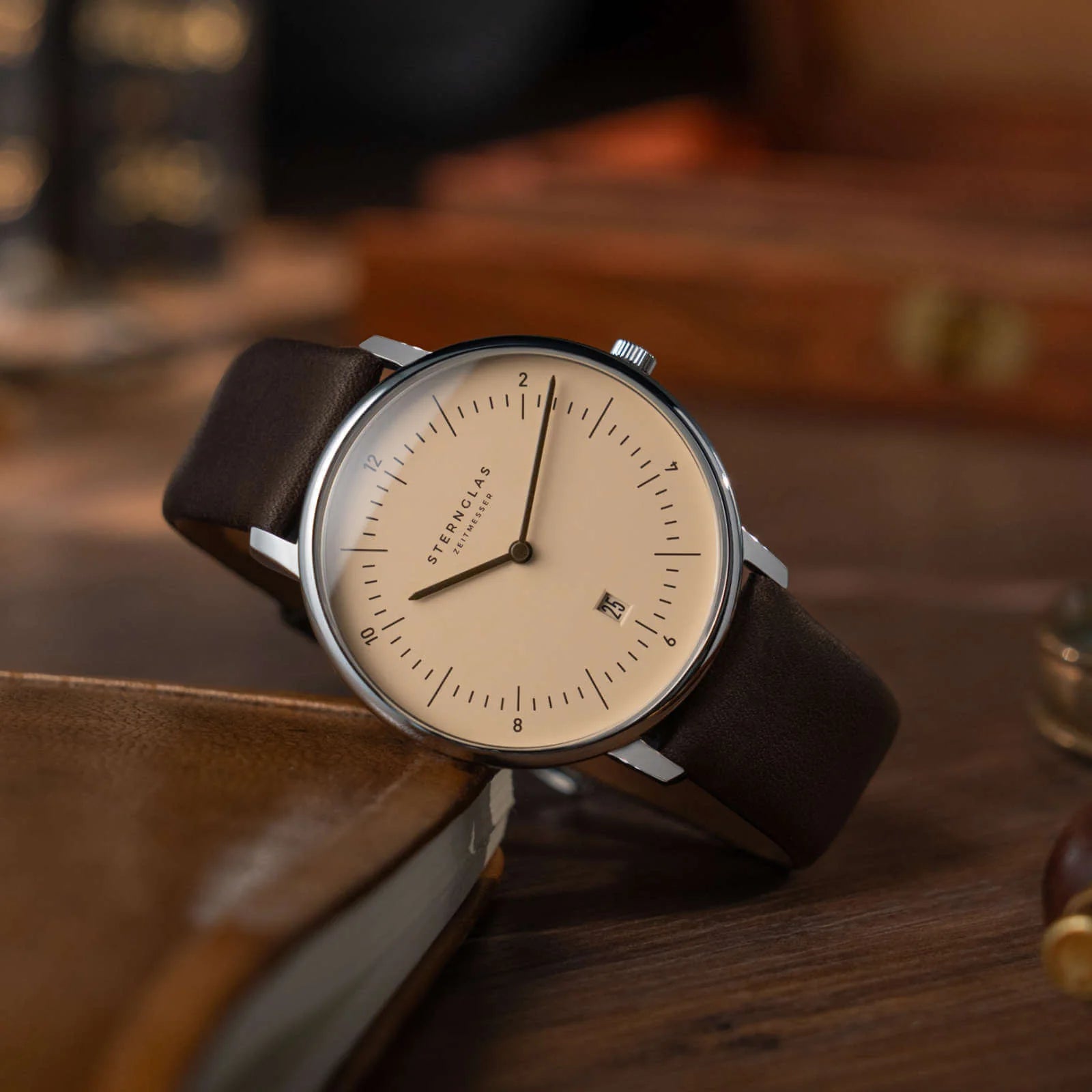sternglas-naos-38mm-quartz-watch-s01-na54-pr04-image3