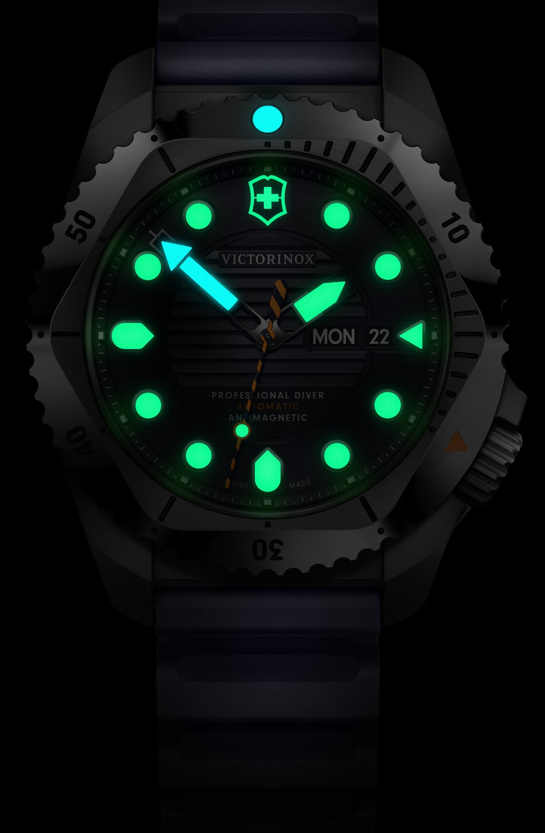 Victorinox Dive Pro Automatic Three Hands Steel Watch 241995 Image 6