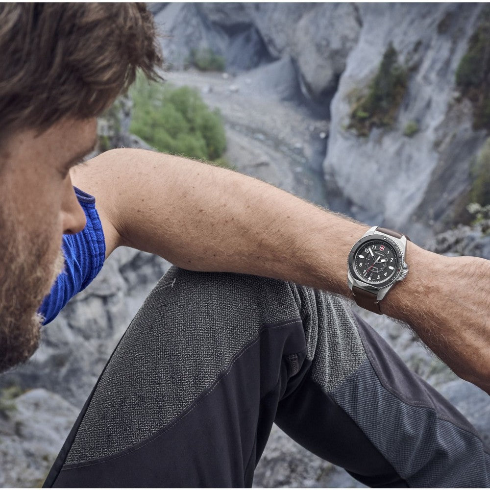 Victorinox Journey 1884 Quartz Set Watch 241976.1 Image 7