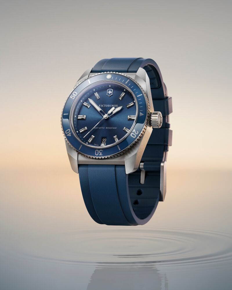 victorinox-maverick-39mm-quartz-watch-242094