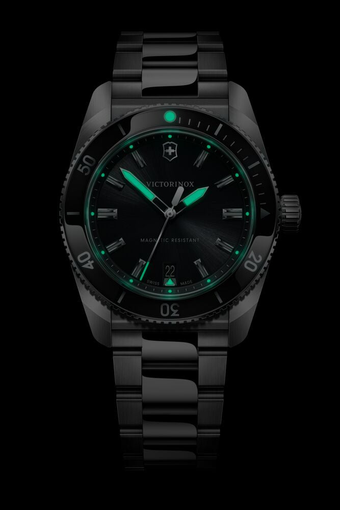 victorinox-maverick-39mm-quartz-watch-242097-image