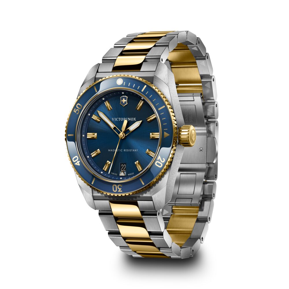 victorinox-maverick-39mm-quartz-watch-242100