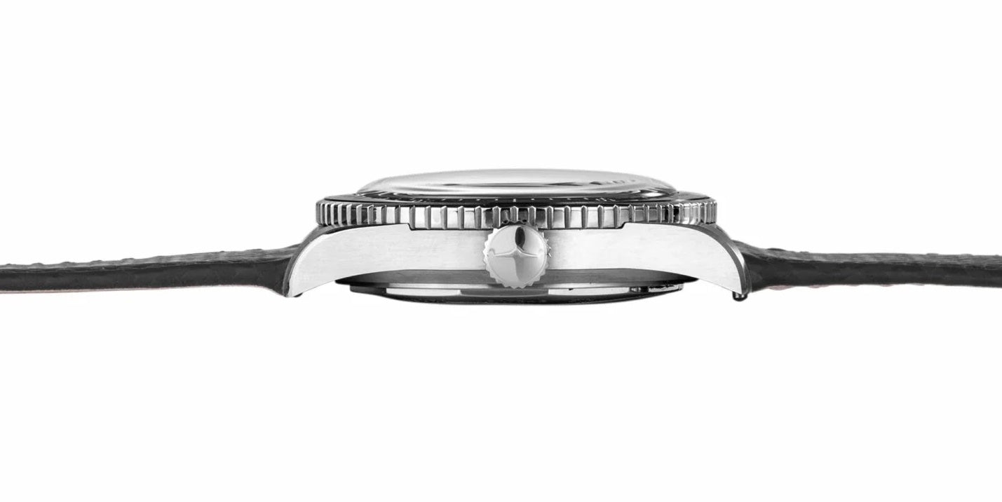 Vulcain Skindiver Black Leather Watch 660170A07.BAC201 Image 6