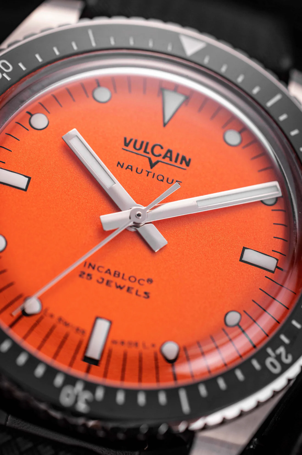 Vulcain Skindiver Nautique Orange Watch 660170A67.BAR200 Image 5