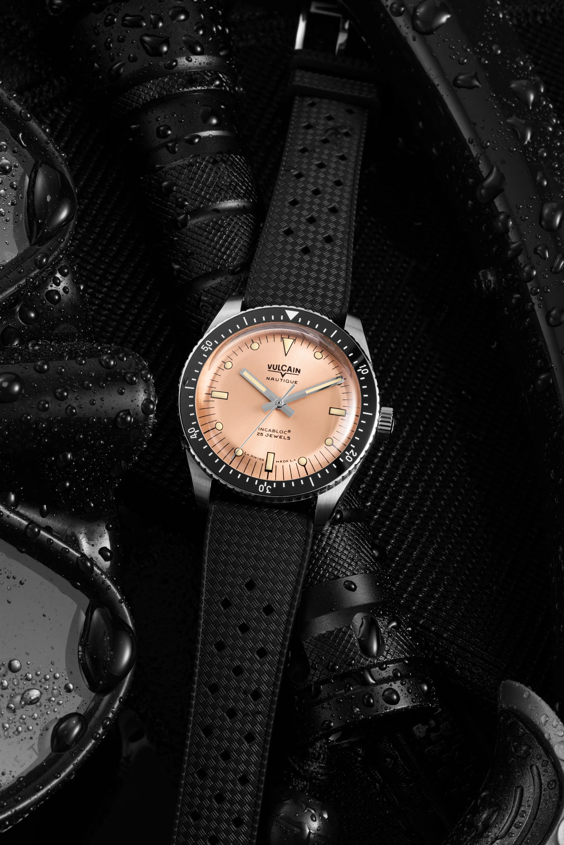 Vulcain Skindiver Nautique Salmon Rubber Limited Edition Watch 660170B87.BAR200 Image 5