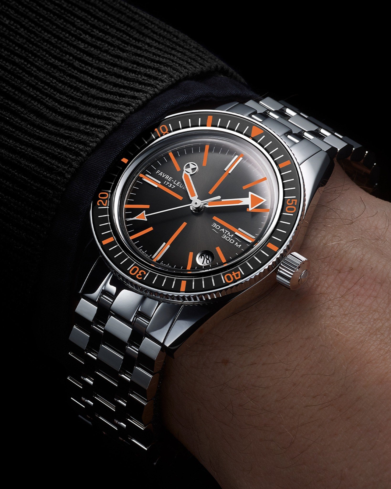 Favre Leuba Deep Raider Revival Watch 00.20307.100.09.200 Bracelet Studio Angle