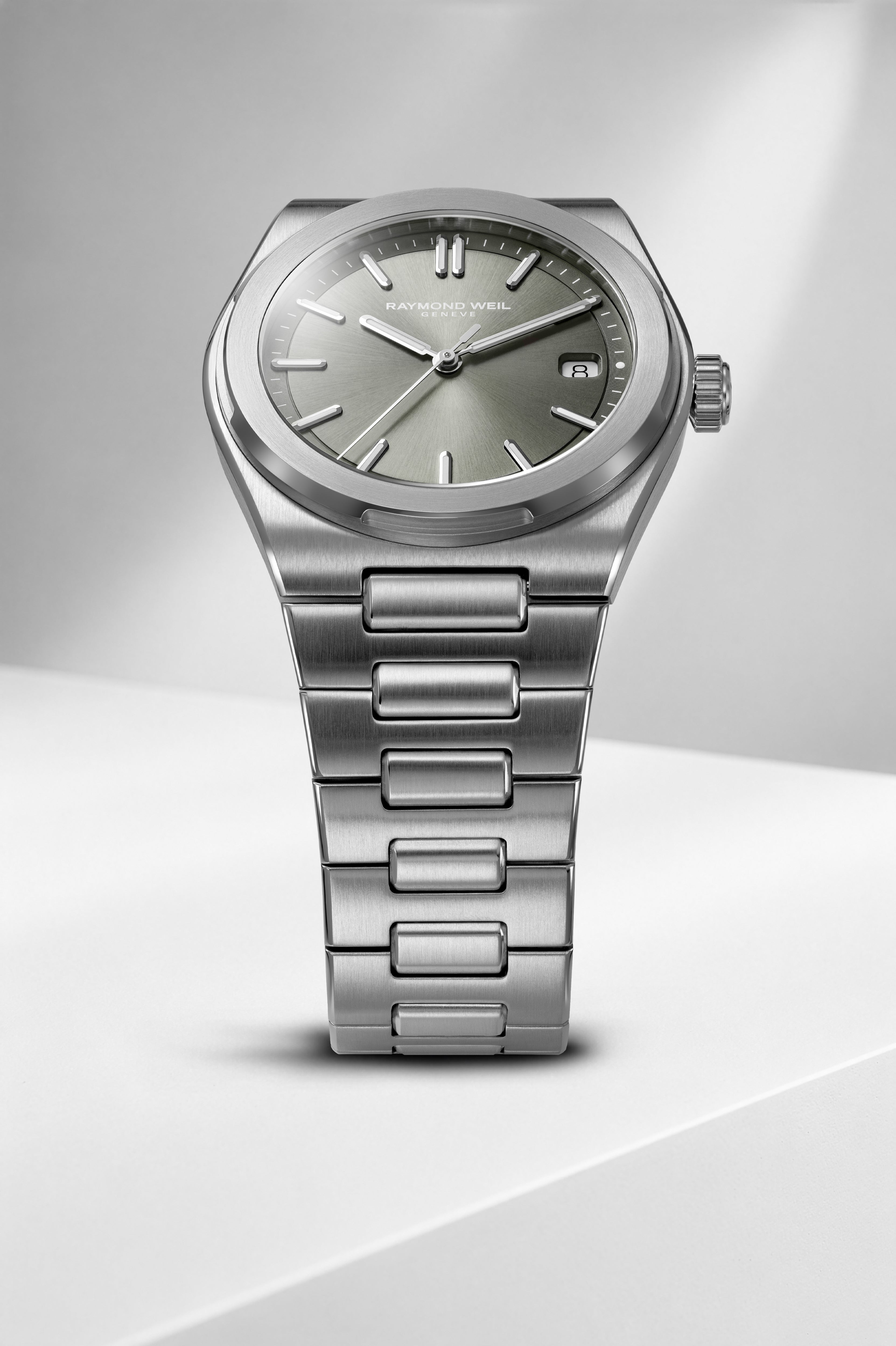 Raymond Weil A.R.T. Date Watch 1000-ST-52001-image