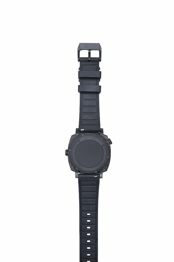bamford-gmt-forged-carbon-black-white-accents-watch-imsge4