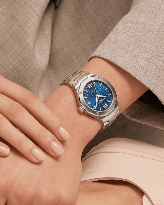 Baume et Mercier Riviera Watch 10675 Image 4