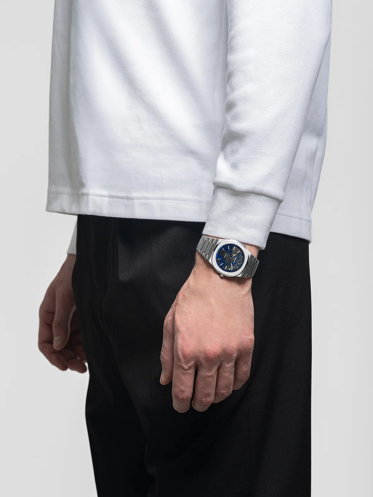 d1-milano-carbon-reef-ultra-thin-watch-uhbj04-image