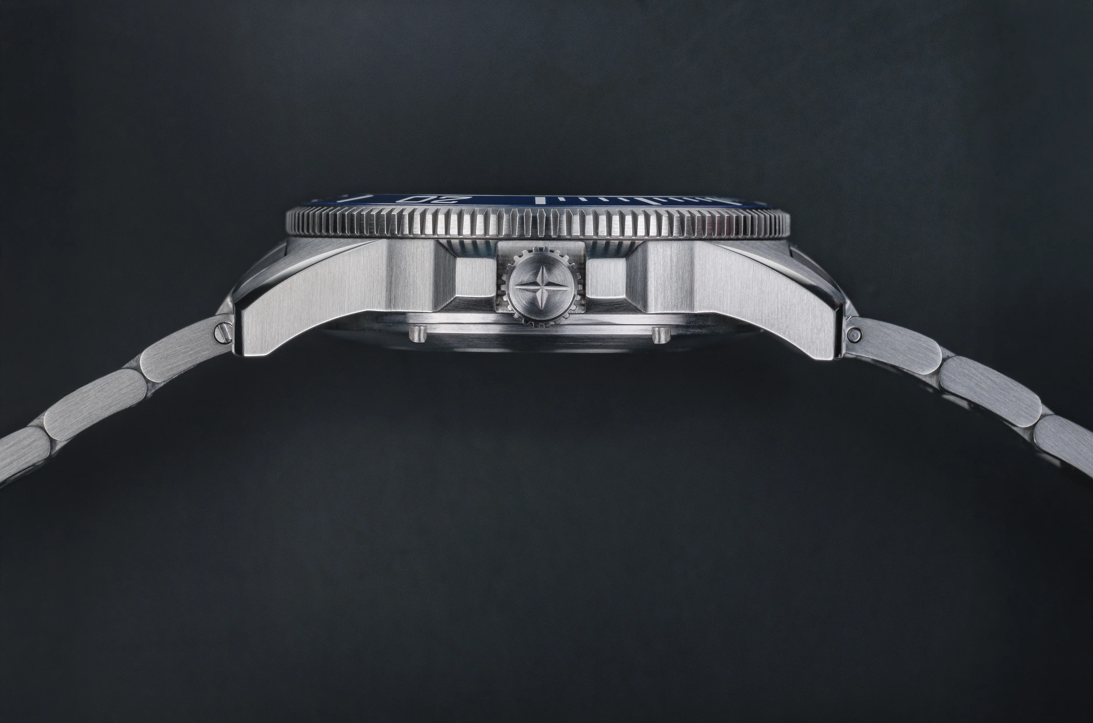 Davosa Argonautic 41 Shark Diver Blue Limited Edition Watch 16154140 Image 4