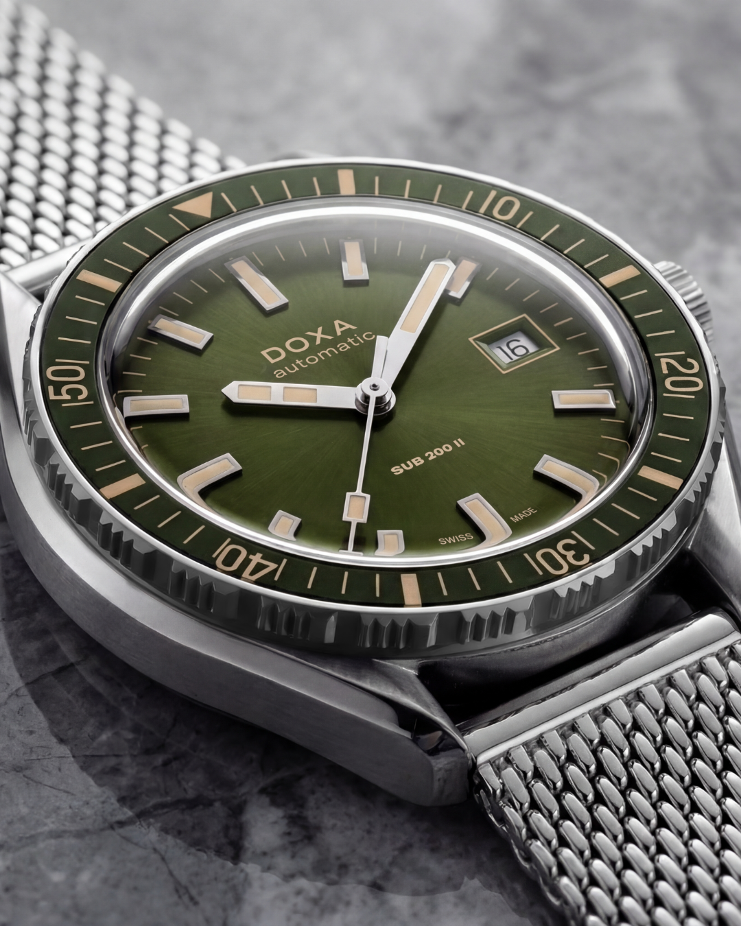 Doxa Sub 200 II Sea Emerald Steel  Watch DXA-331 Image 4