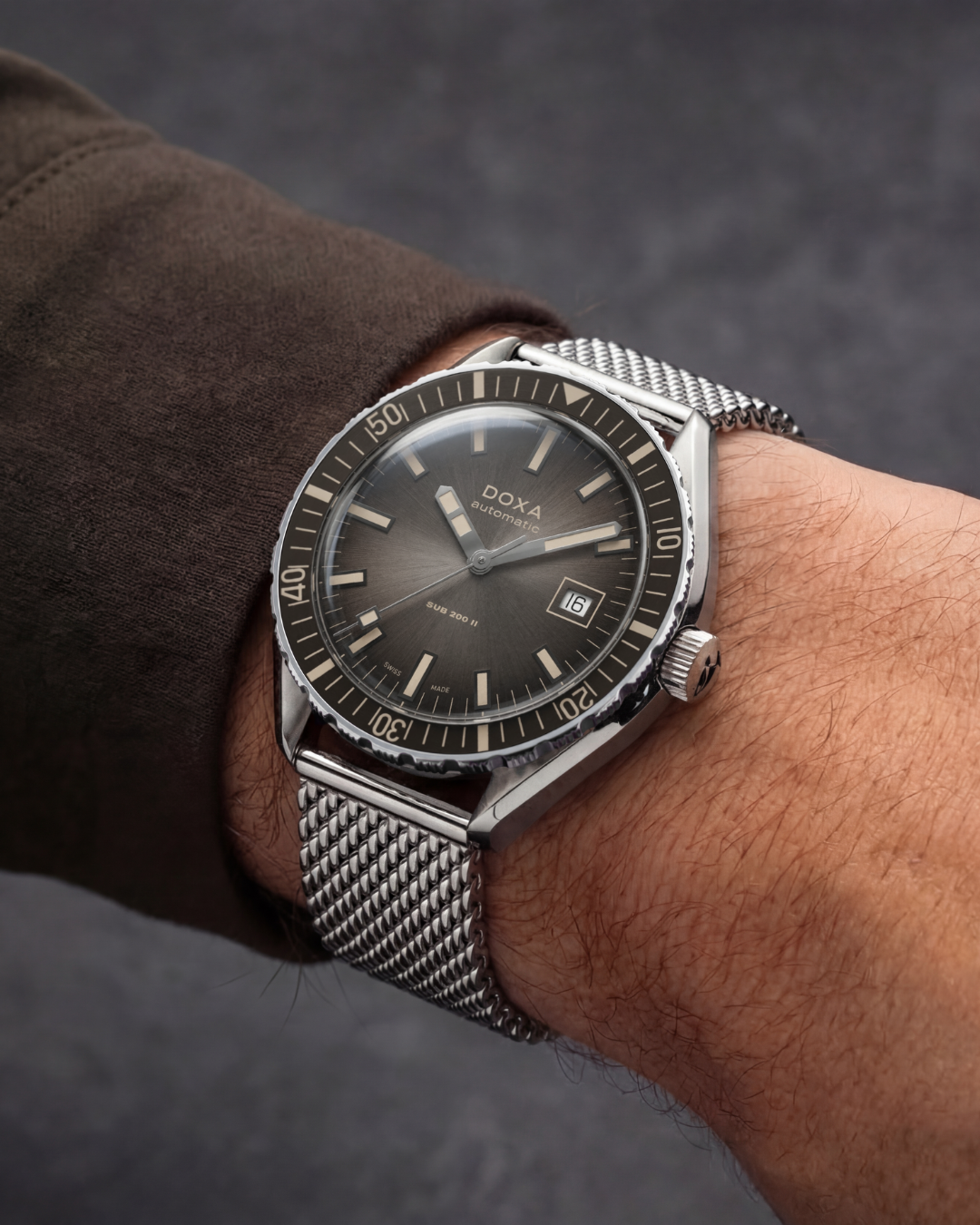Doxa Sub 200 II Sharkhunter Vintage Grey Bracelet Watch DXA-325 Image 4