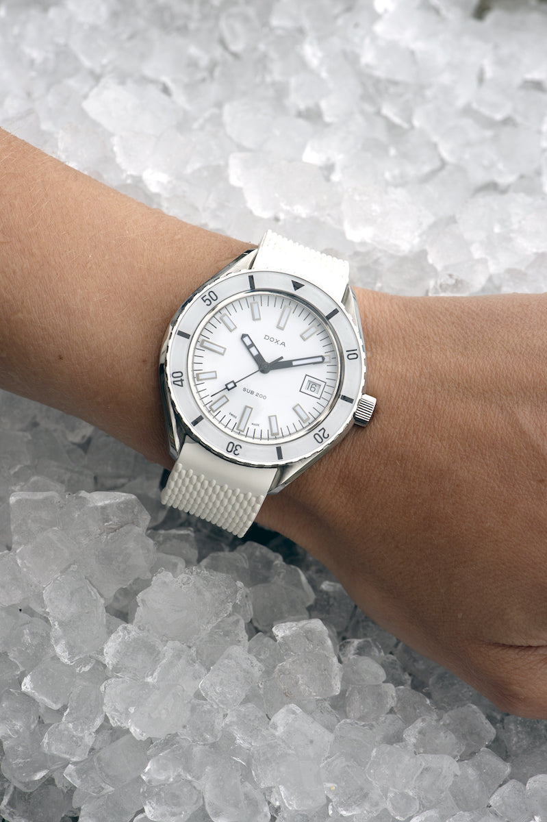Doxa Sub 200 Whitepearl Watch 799.10.011.23 Image 8